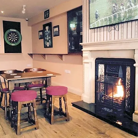 Bed & Breakfast The Auld Triangle 3*