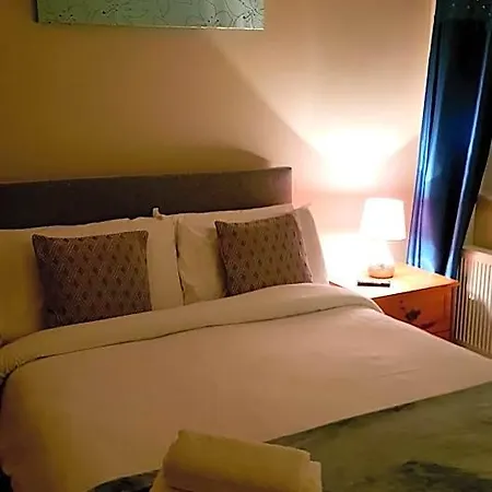 The Auld Triangle Bed & Breakfast 3*