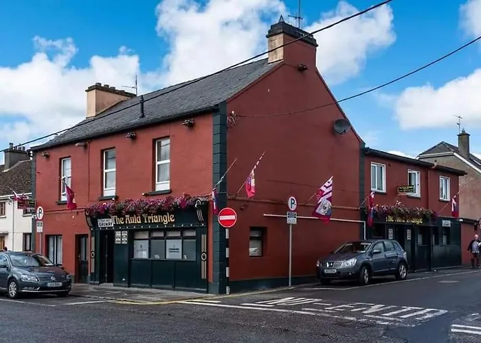 The Auld Triangle 3*